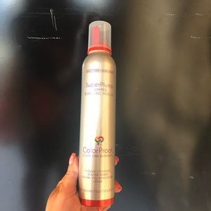 Colorproof bodifying whip mousse